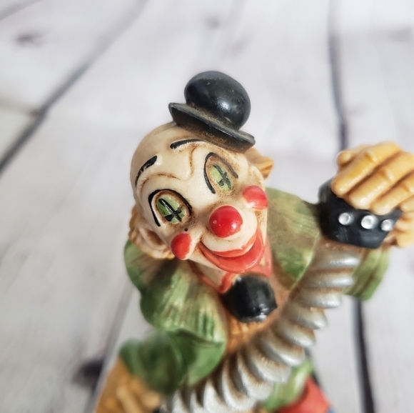 Vintage Clown Figurine Carrara Marble Base Made in Italy Playing Accordion - Picture 3 of 11